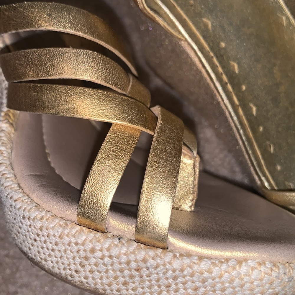 Lot of 3 fabulous wedge heels - 2 gold - 1 black - Picture 14 of 15